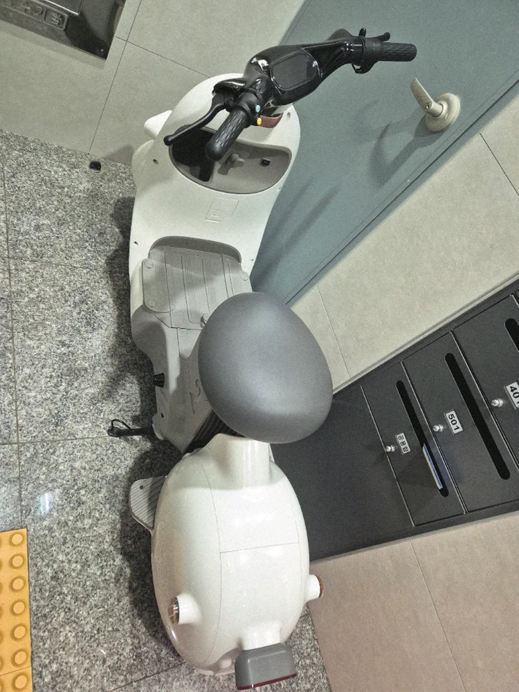 비아지오 바이크 전기스쿠터 (거의새것) 이미지