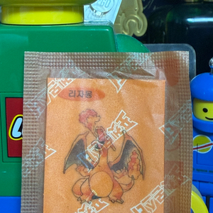 포켓몬30주년 리자몽 띠부씰 미개봉 새상품 이미지
