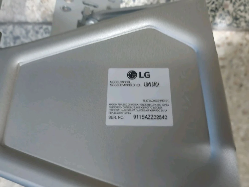 LG tv 티비 벽걸이 브라켓(정품) 거의 새상품 상태매우좋음 LSW650A 911SAZZ02540 MJH62957 이미지