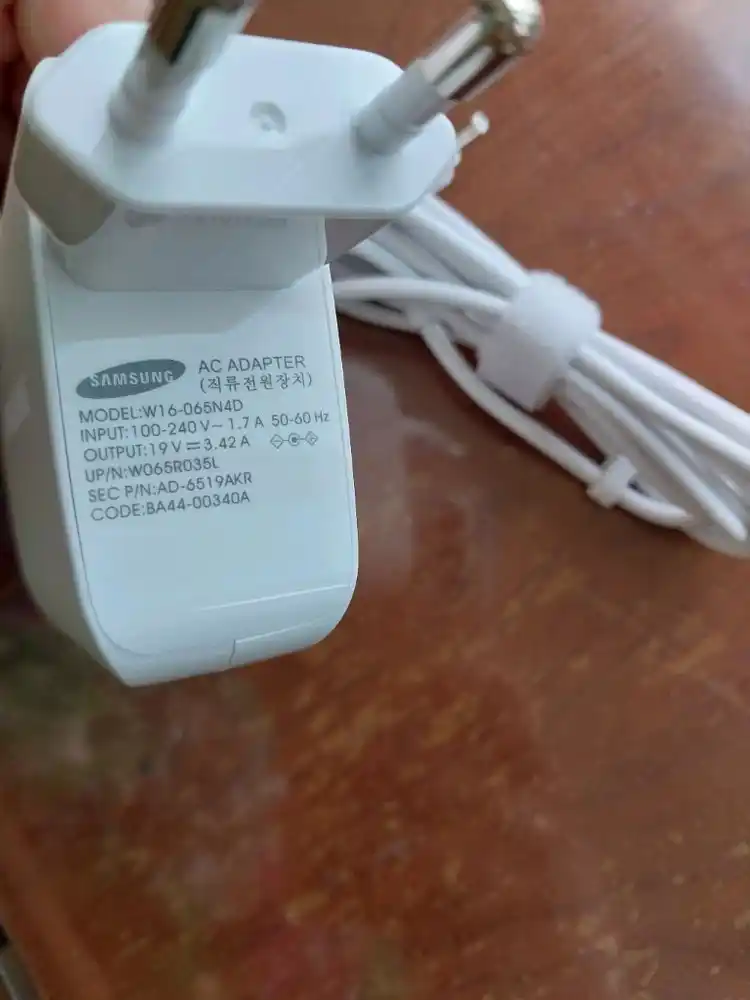 삼성전자 DC타입 노트북 충전 어뎁터[정품] 이미지