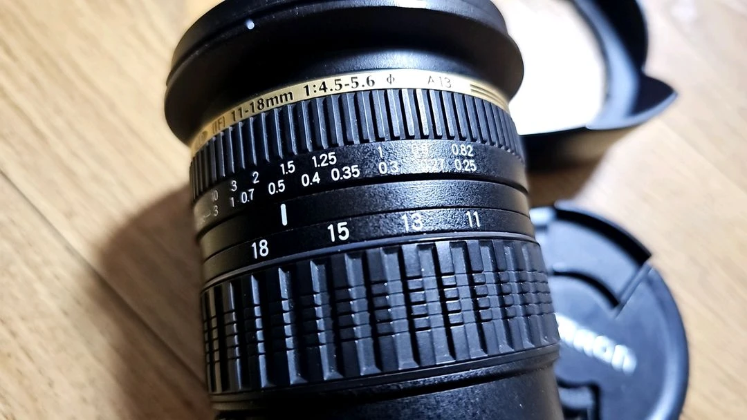 캐논마운트 탐론11-18mm 이미지