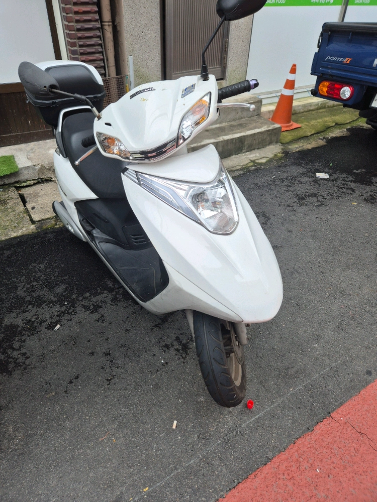 125cc 스쿠터 이미지