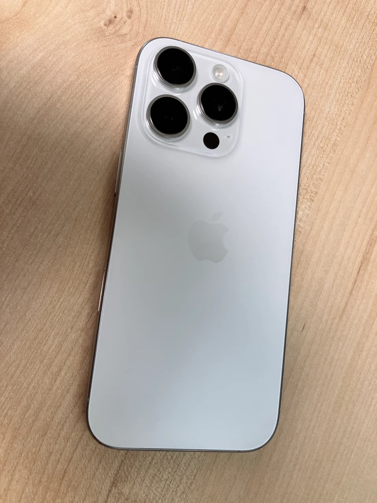 아이폰 16pro 128GB 화이트 팔아요 이미지