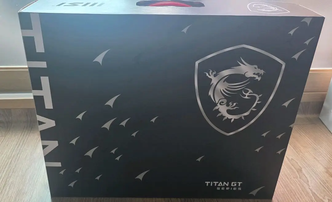 msi titan gt77 hx13v 4090그래픽 UHD 게이밍노트북(풀박스) 이미지