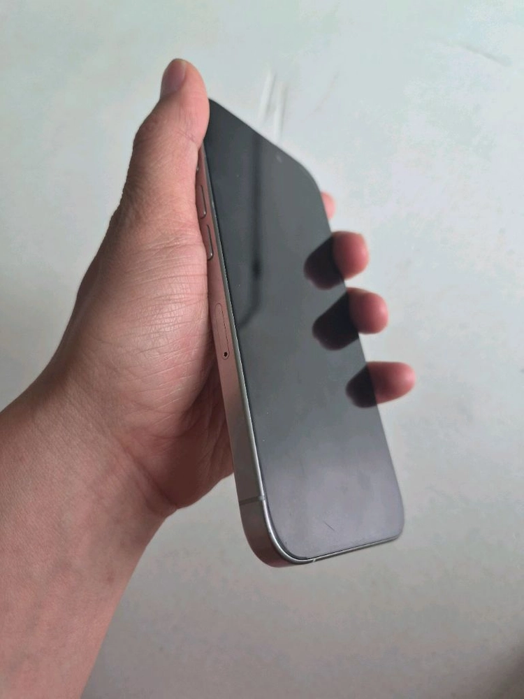 아이폰 15 pro 256기가 화이트 배터리 100프로 이미지