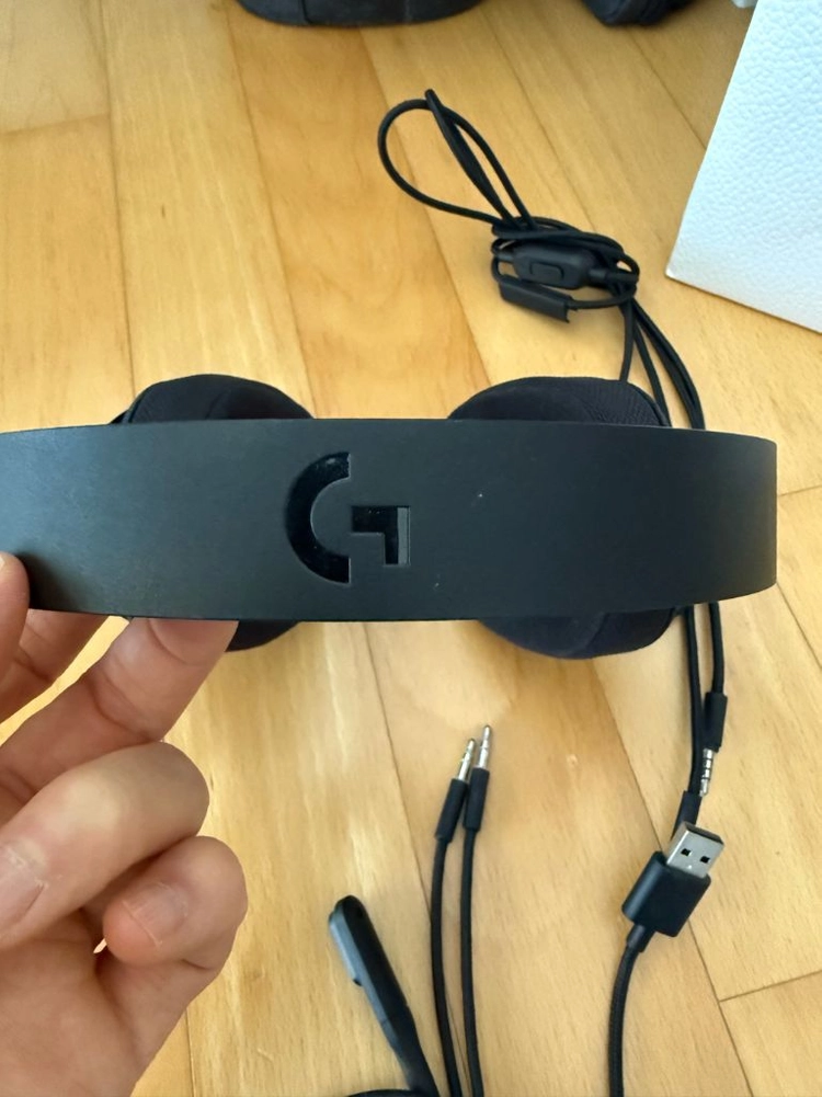 로지텍 G433 게임헤드셋 헤드폰 이어폰 게이밍 새 상품급새상품급사진구성개인입니다가까운곳은 2만원추가시 집 문앞에 이미지