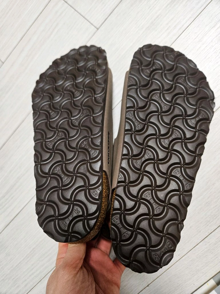 (새상품)(택포) 버켄스탁 밀라노 모카 샌들 230mm 이미지