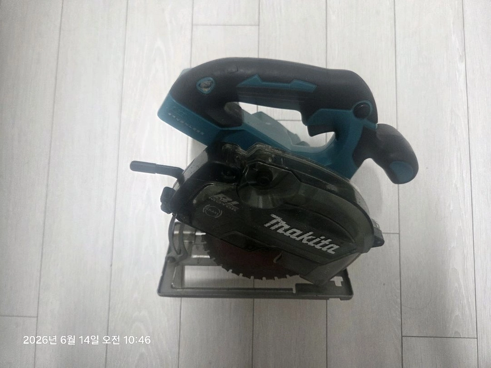 마끼다 충전 금속 원형톱 DCS553 브러쉬리스 국내정발정품 이미지