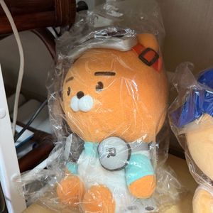 라이언 및 춘식이 미개봉 한정판 인형 이미지