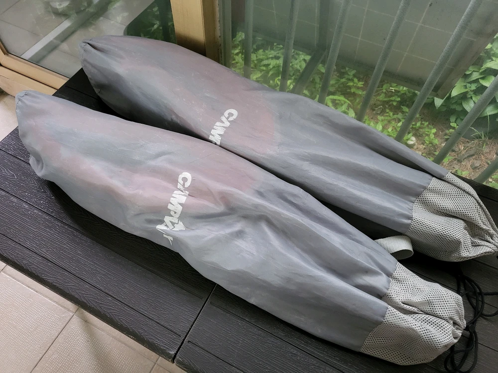 [팝니다]캠핑의자 코지 문체어 2개 일괄 2만원 천호역 직거래 이미지
