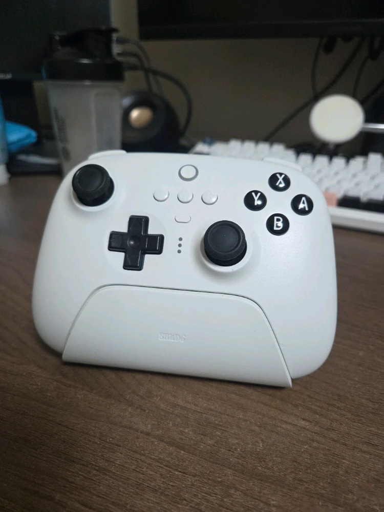 8BitDo 얼티메이트 1 컨트롤러 화이트 이미지