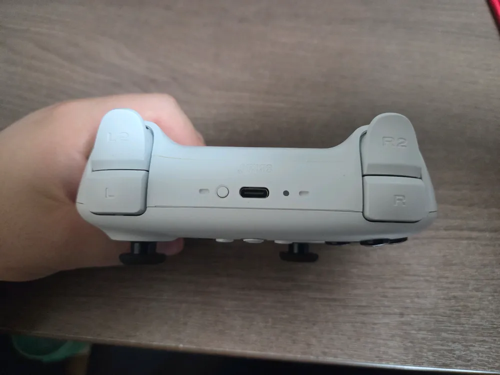 8BitDo 얼티메이트 1 컨트롤러 화이트 이미지