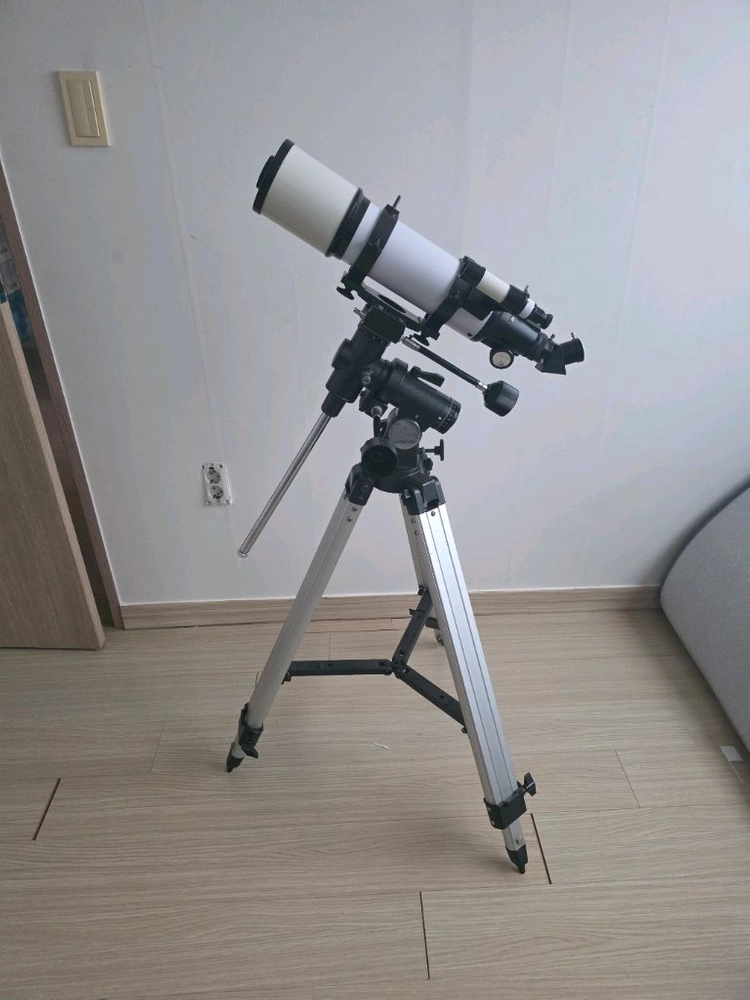 입문용 천체망원경 이미지