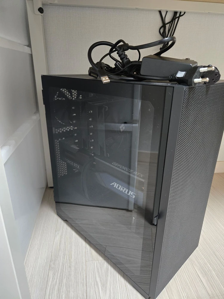 RTX 4070 AORUS MASTER + Ryzen 5 7600 게이밍 PC 판매합니다. 이미지