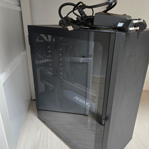 RTX 4070 AORUS MASTER + Ryzen 5 7600 게이밍 PC 판매합니다. 이미지