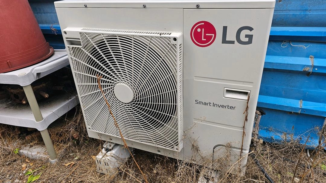 LG 휘센 스탠드 냉난방기 30평형 판매합니다.(25년 5월설치, 실사용 5개월 모델명은 PNW1103T9FR) 이미지