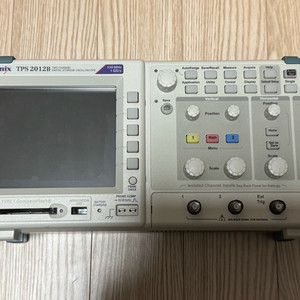 Tektronix 텍트로닉스 TPS2012b 오실로스코프 이미지