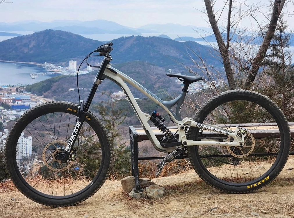 코멘샬 v4 풀샥 mtb 이미지