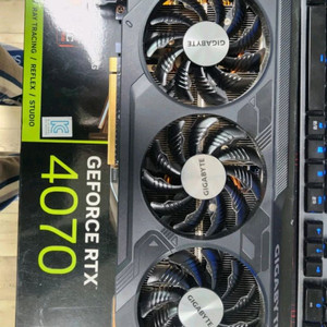 기가바이트 RTX 4070 그래픽카드 이미지