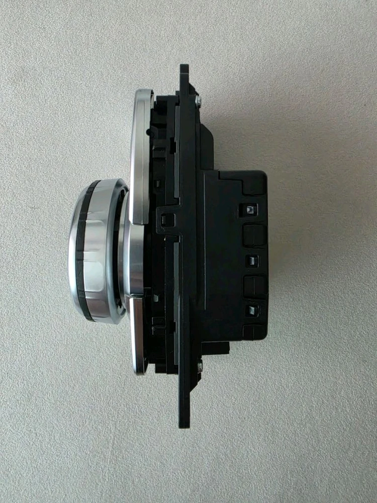 bmw g11 7시리즈 갈바닉 아이드라이브 팝니다. 이미지