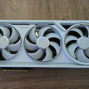 RTX5090 ASTRAL 화이트 아스트랄 상태좋음 이미지