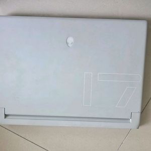 에일리언웨어 m17 r5 팝니다 부품용가져가실분 이미지