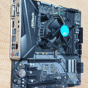 반본체 i7 8700 + b360m pro4 + 쿨러 // 흥정XXX 이미지