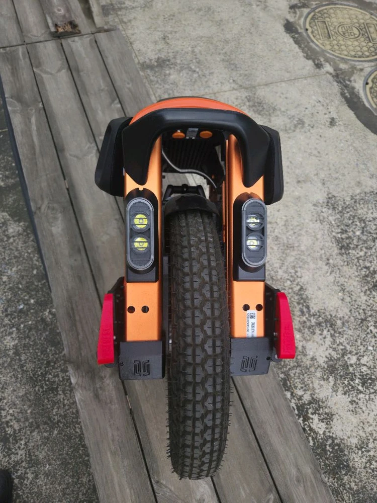 킹송 S16PRO 1480Wh 84V 서스펜션 전동외발휠 이미지
