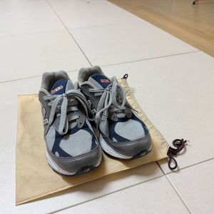 뉴발란스 990 v3 270mm 판매합니다. 이미지