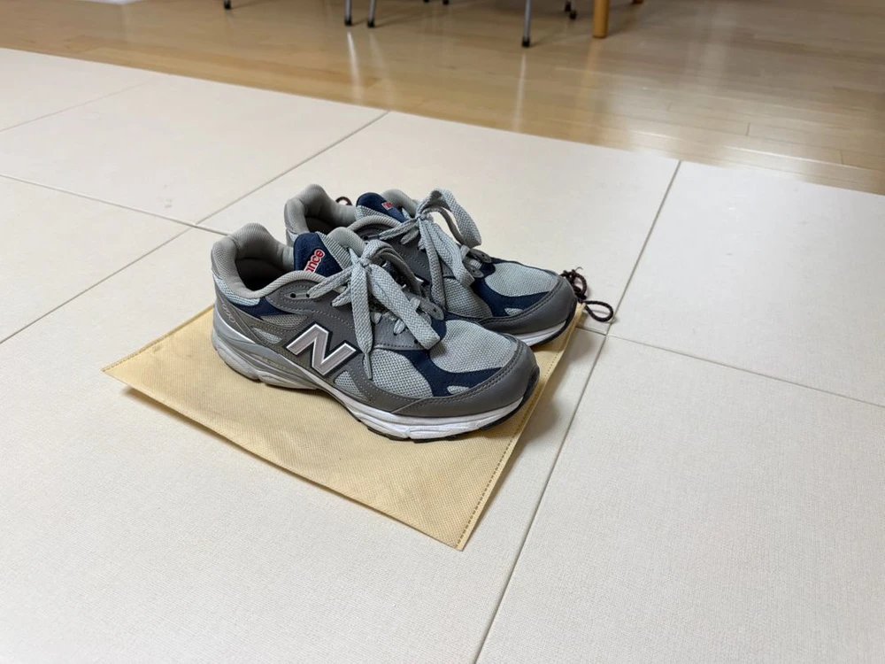 뉴발란스 990 v3 270mm 판매합니다. 이미지