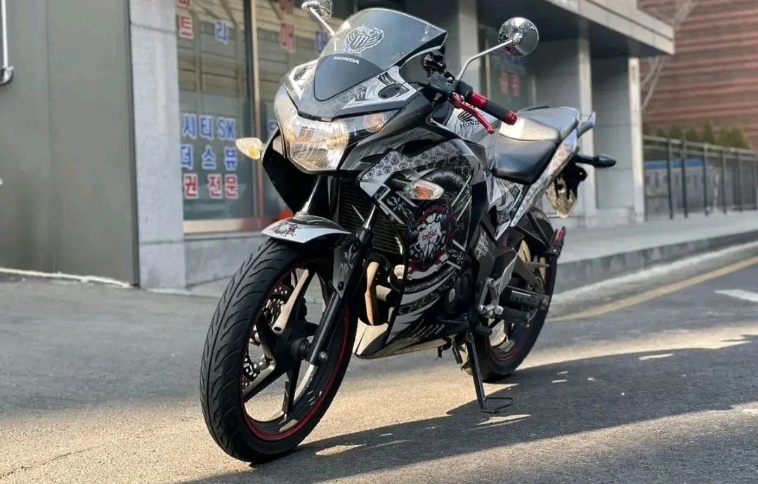 Cbr125 2015 SC슬립온 구변 2만KM 판매 이미지