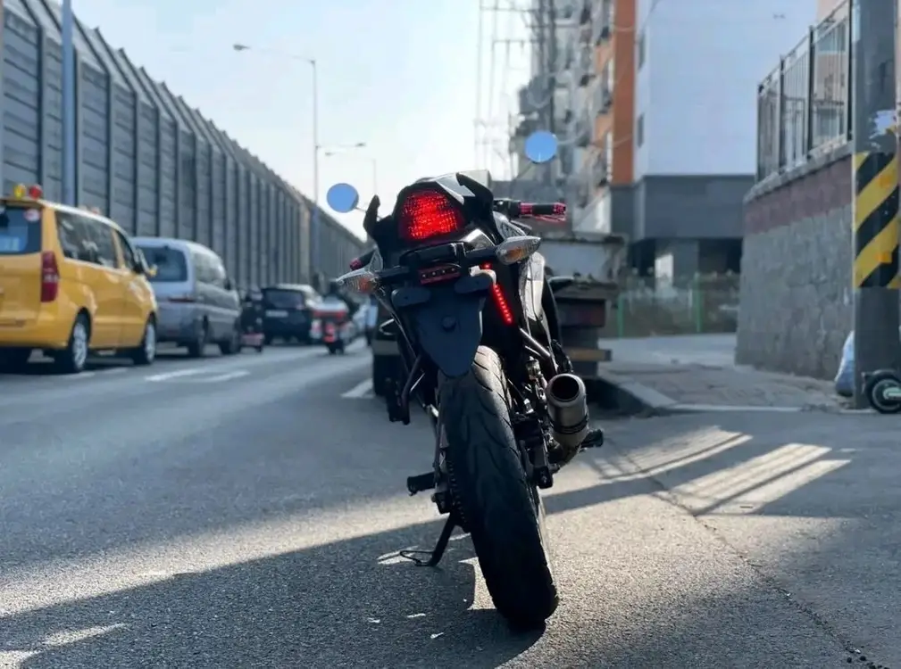 Cbr125 2015 SC슬립온 구변 2만KM 판매 이미지