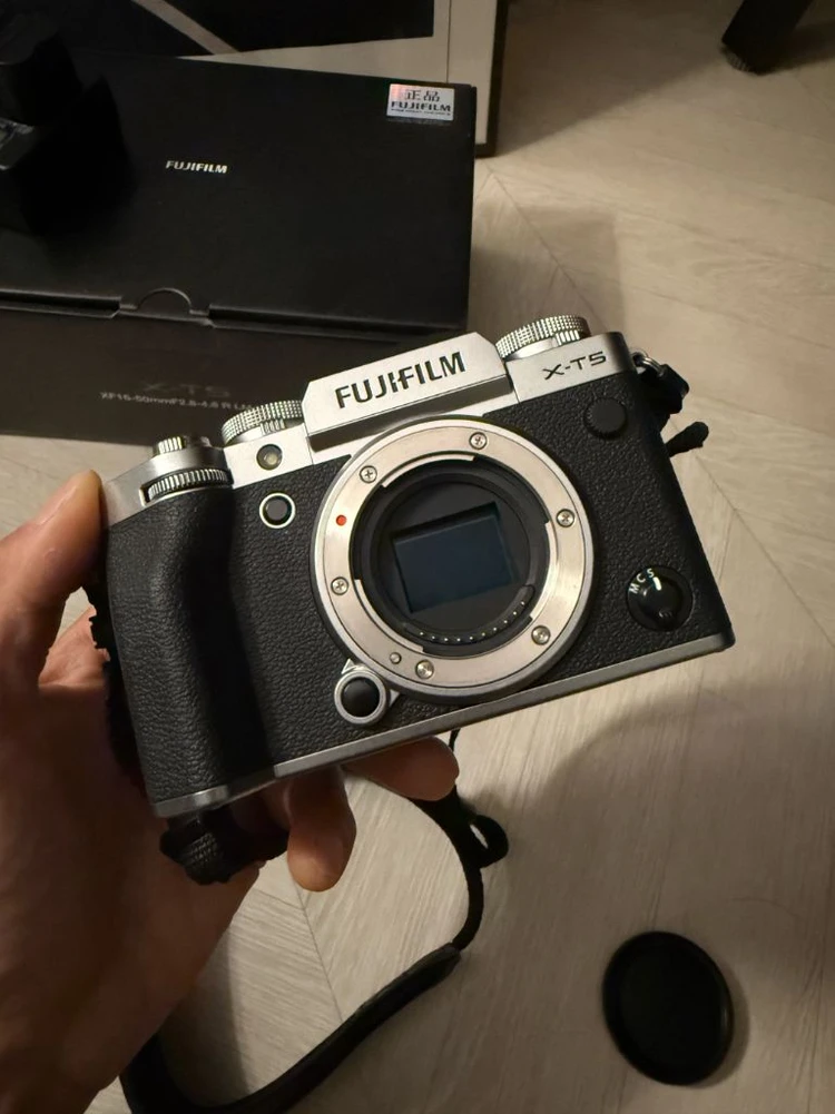 [A급] 후지필름 X-T5, 16-50 렌즈 풀박 4700컷 이미지