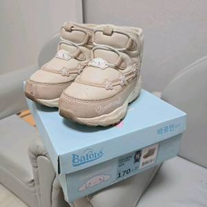 [바로인] 시나모롤 예티 반목부츠 이미지