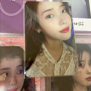 아이유 라일락 바인더 포토카드 이미지