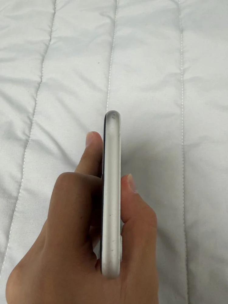 아이폰 SE3 스타라이트 128GB 이미지