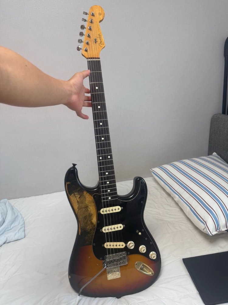 일펜 펜더 일펜62 fender japan50주념 기념 96년대 제작 왼손브릿지(srv)개조 일렉기타 - 안심되는 중고거래
