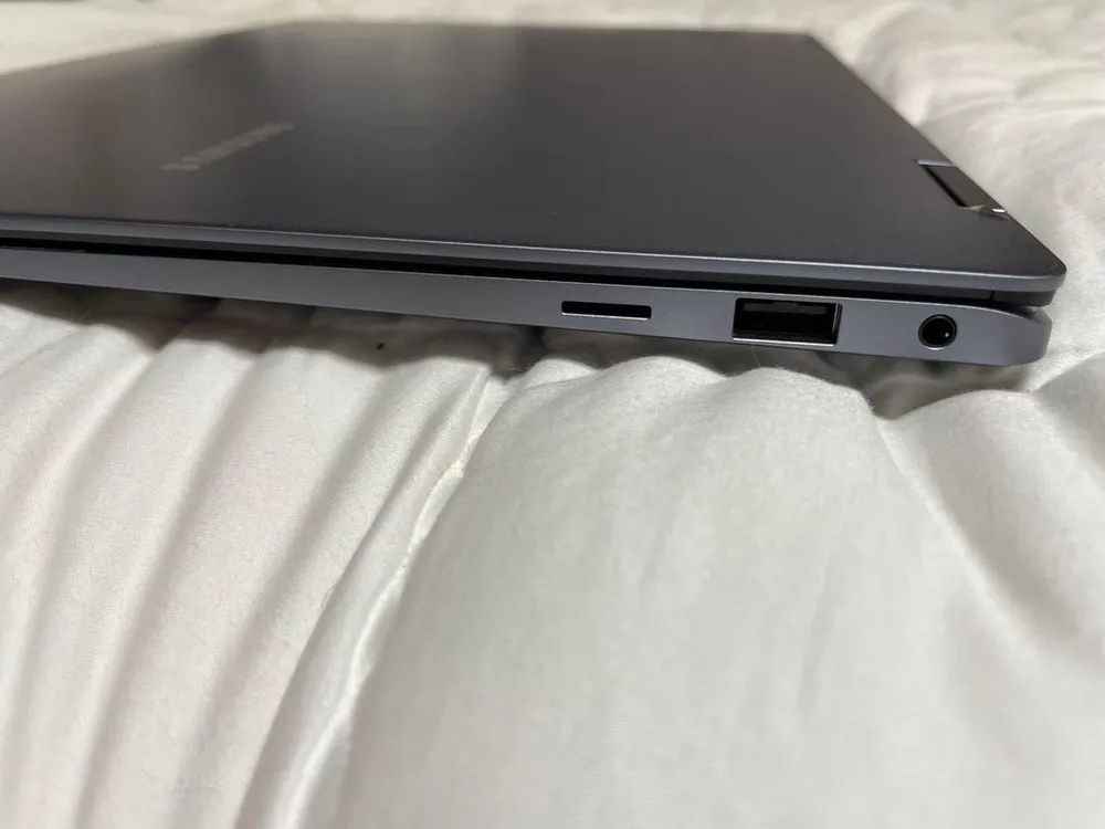 갤럭시북 4 pro 360(NT960QGK-K71AR)16인치. RAM 32GB / SSD 1TB 이미지