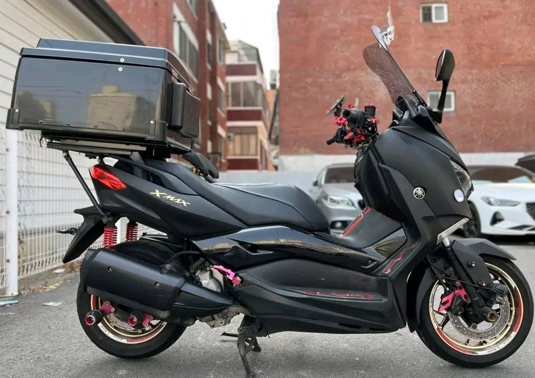 Xmax300 2022년식 3만KM 풀파츠 판매 이미지
