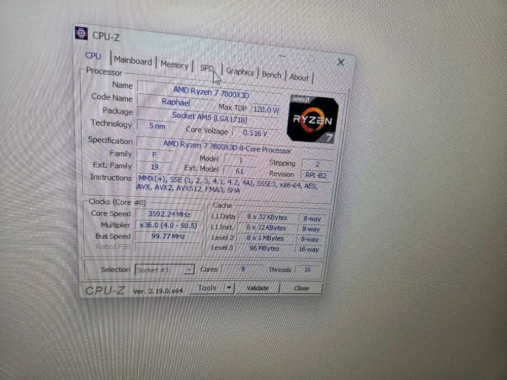 라이젠 7800x3d 수냉 b650 ddr5 6000 32gb 3070 화이트 팔아요 이미지
