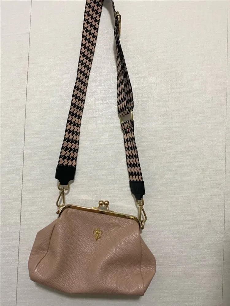 TOTUM 블랙 락 클로즈 숄더백 Made in Italy - 안심되는 중고거래