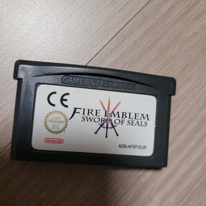 파이어엠블렘 봉인의검 한글 팔아요. 닌텐도ds gba 게임보이어드밴스사진과같아요.워낙유명한 게임이라.. 이미지
