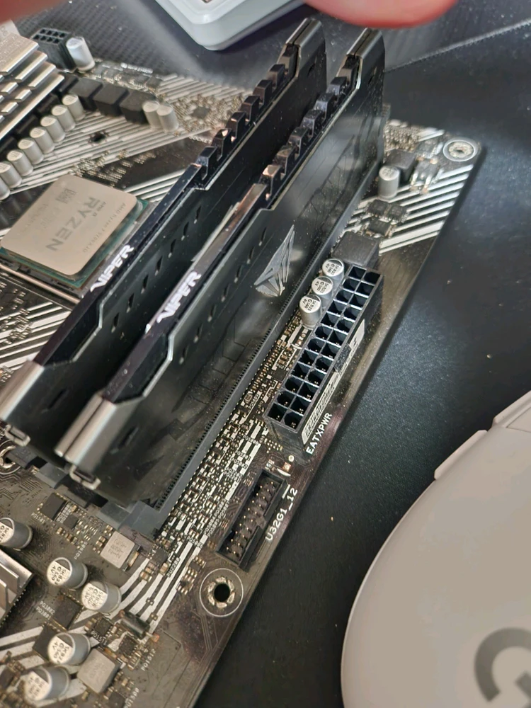 PATRIOT DDR4-3600 CL18 VIPER STEEL 16x2 (32) 이미지