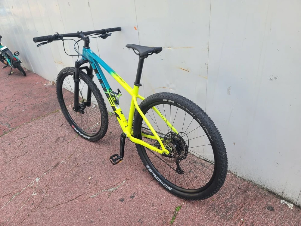 트렉 엑스칼리버 9 mtb 자전거 판매합니다. 이미지