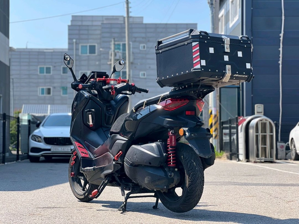 야마하 Xmax300 (24년,페리 이미지