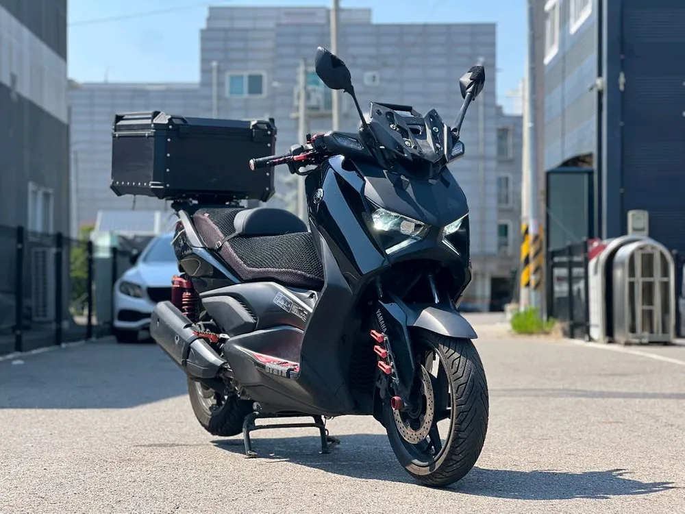 야마하 Xmax300 (24년,페리 이미지