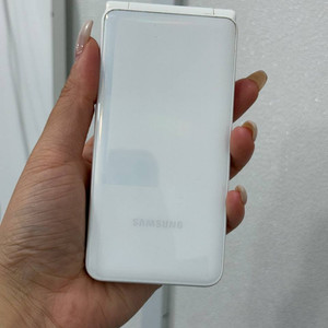 갤럭시폴더2 화이트 32GB Y1930 이미지