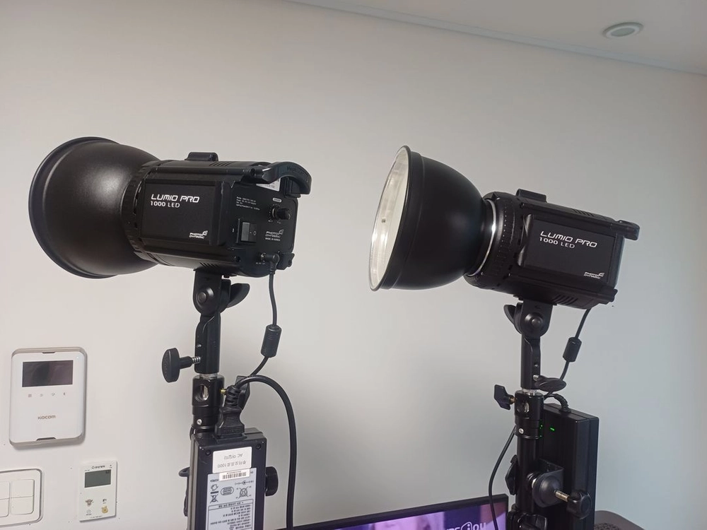 RUMIO PRO 1000 LED 루미오 프로 조명+리플렉터+스탠드+전원어뎁터+소프트박스(2세트) 이미지