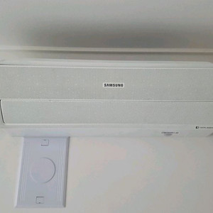 삼성 무풍 벽걸이 에어컨 AR06M5170HNQ 이미지