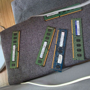 ddr3 4gb개2gb2개팝니다 이미지